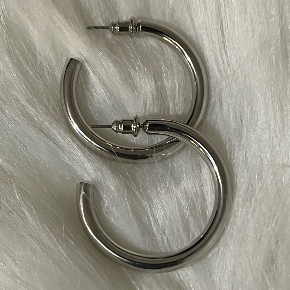 NIP Silver Tone Hoop Earrings